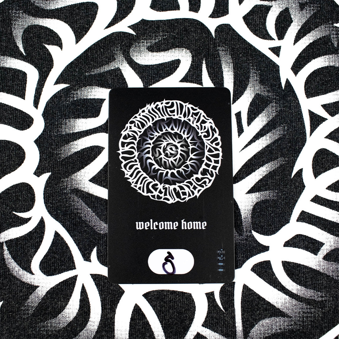 t-shirt welcome home, black logo, graphite